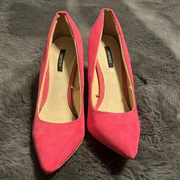 Pink heels - Picture 2 of 3